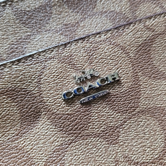 ⭐️Coach Crossbody Bag⭐️ - Picture 5 of 6